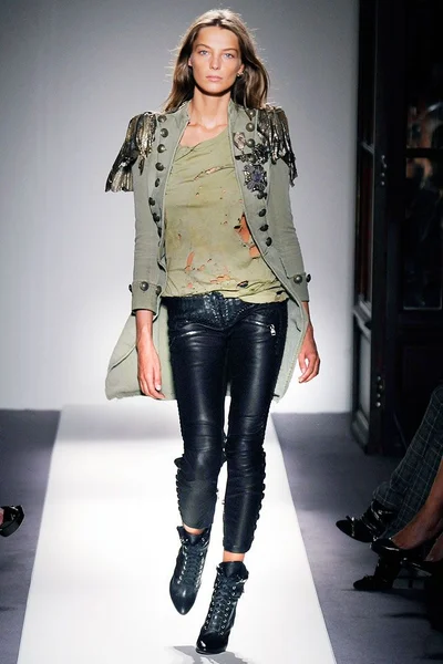 Look 1